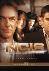 DVD-Cover: Navy CIS <br> <font color=silver>Staffel 1</font>, mit Mark Harmon, Sasha Alexander, Michael Weatherly, Pauley Perrette, David McCallum, Alan Dale, ...